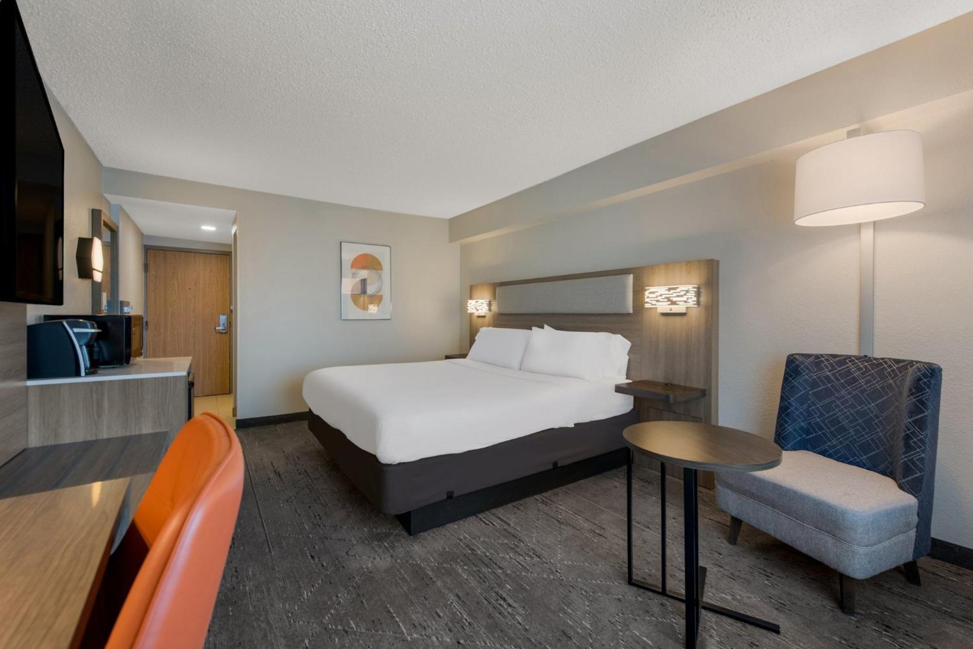 Holiday Inn Express Hotels- Hampton By Ihg Exterior photo